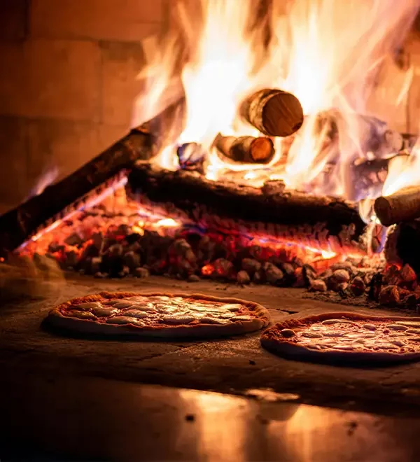 Pizzas artesanas en horno de le&ntilde;a en Almenara